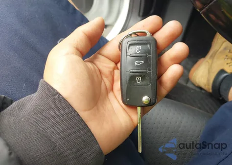 2017 Volkswagen Jetta 1.4T Se z USA, uszkodzony, nr VIN 3VWDB7AJ6HM369446